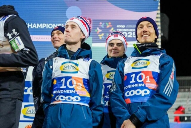 Det norske laget avbildet under VM i Granåsen.