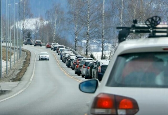 Påsketrafikk på vei oppover Gudbrandsdalen i 2023.