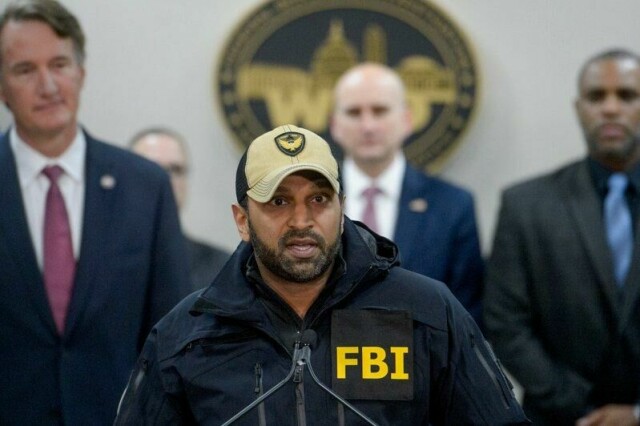 FBI-direktør Kash Patel anklager dommeren for å ha hindret pågripelse av en immigrant. Her avbildet i Manassas i Virginia 27. mars.