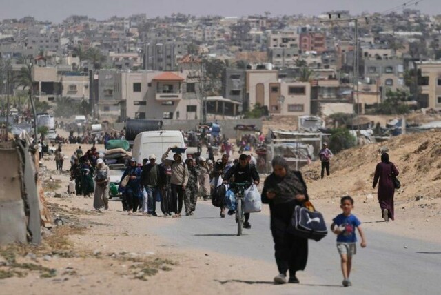 Palestinere på flukt i Khan Younis i Gaza.