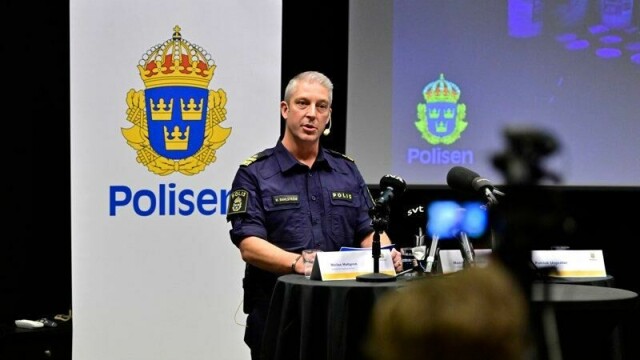 Innsatsleder Henrik Dahlström i politiregion Bergslagen holdt fredag pressekonferanse om masseskytingen i Örebro 4. februar.