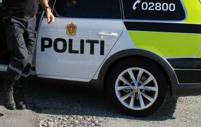 – Vi er fortsatt i undersøkelsesfasen der vi jobber med å snakke med vitner og innhente elektroniske spor, skriver Vest politidistrikt, i en pressemelding.