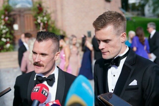 Henrik og Filip Ingebrigtsen i bryllupet til broren Jakob i september 2023.