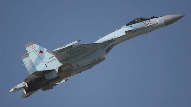 Et russisk Sukhoi SU-35-fly. Et slikt fly var det som beskyttet et russisk skyggeskip.