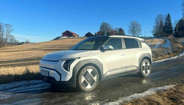 VINNER: Elektriske EV3 er en stor suksess for Kia, de har allerede solgt over 1000 eksemplarer av bilen i Norge. Nå har den vunnet en prestisjefylt pris.