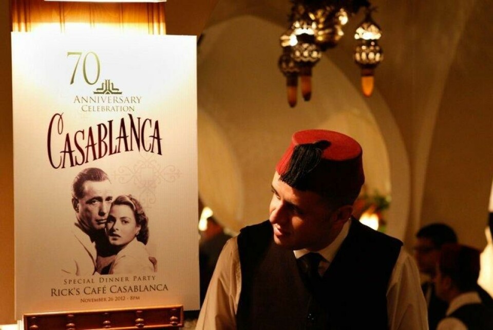 I 2012 var det 70 år siden filmklassikeren Casablanca hadde premiere. Det ble behørig markert på Rick's Cafe i Marokko, som først så dagens lys i 2004. I 2012 var det 70 år siden filmklassikeren Casablanca hadde premiere. Det ble behørig markert på Rick's Cafe i Marokko, som først så dagens lys i 2004. Foto: Abdejalil Bounhar / AP / NTB