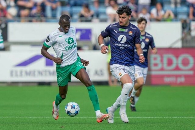 Moses Mawa (t.v.) påførte Strømsgodset nok en nedtur på hjemmebane ved å bli HamKams store spiller på Marienlyst.