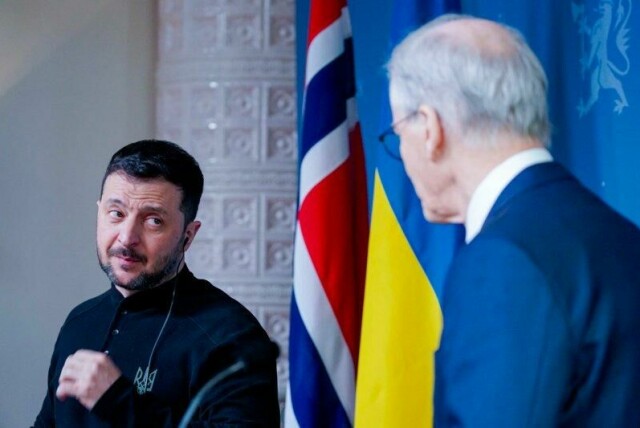 Ukrainas president Volodymyr Zelenskyj har snakket med Støre i dag, der tema blant annet var sikkerhetssamarbeidet. Her fra da de to lederne møttes i Oslo i mars.