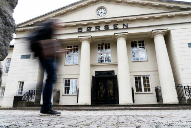 Oslo Børs starter uka med nedgang.