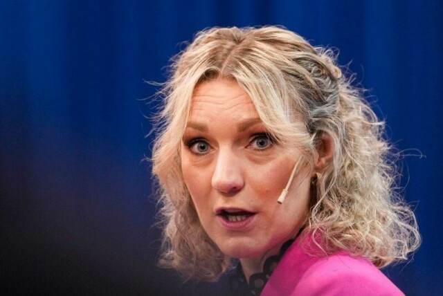 Digitaliserings- og forvaltningsminister Karianne Tung (Ap) kan melde at stadig flere nordmenn får stadig raskere internett.