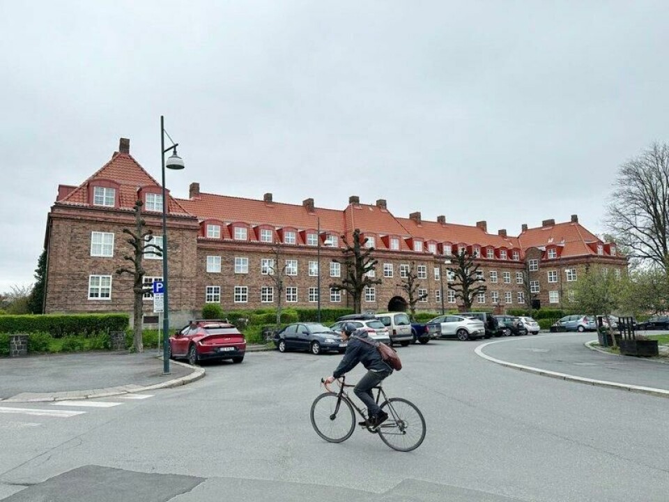 Ullevål hageby rommer også større bygg, som dette ved Damplassen. Ullevål hageby rommer også større bygg, som dette ved Damplassen. Foto: Gard Setsaas / Kapital