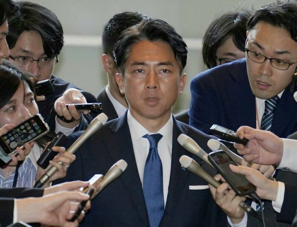 Japans nye landbruksminister Shinjiro Koizumi varsler pristak på ris. Japans nye landbruksminister Shinjiro Koizumi varsler pristak på ris. Foto: Kyodo News / AP / NTB
