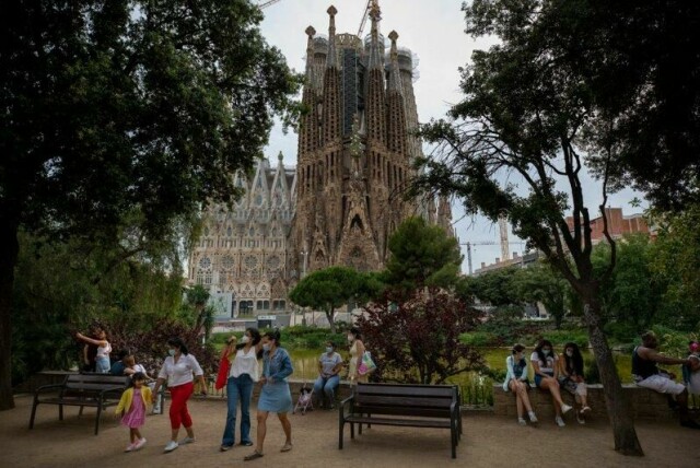 La Sagrada Familia-kirken i Barcelona er fortsatt ikke ferdigstilt, drøyt 140 år etter at byggingen startet.