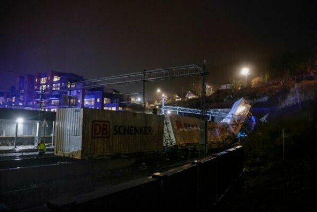 Voldsomme krefter var i sving da toget sporet av ved Arna stasjon.