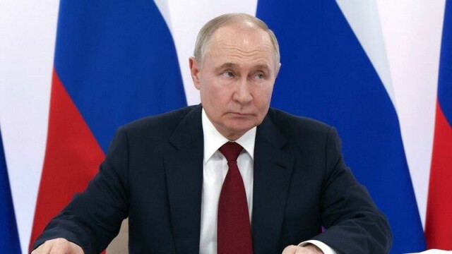 Russlands president Vladimir Putin har varslet en buffersone på russisk side av grensen til Ukraina.