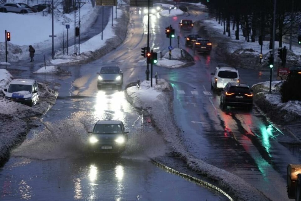 Det kan bli vått og glatt denne helgen, advarer meteorologen. Her fra Hauketo i Oslo tidligere i vinter.