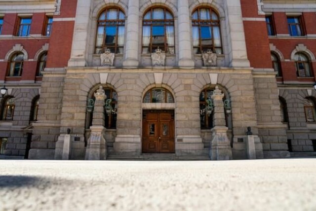 Høyesterett har foretatt en vurdering av foreldelsesfristen for lagring av seksuelt materiale med barn. Avgjørelsen er prinsipielt viktig.