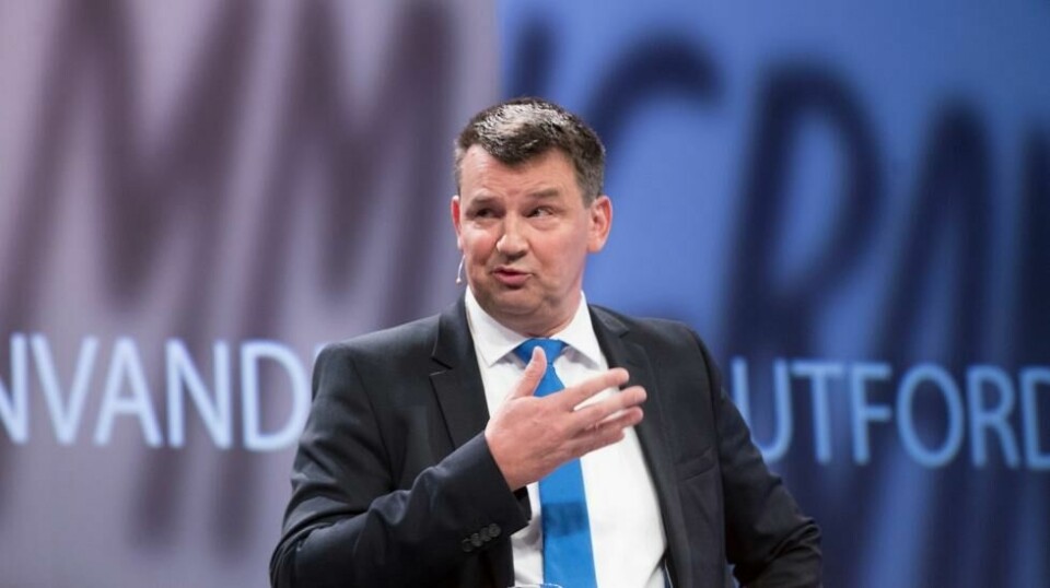 STOPP STØTTEN! Justis- og beredskapsminister Tor Mikkel Wara (Frp) vil stoppe all offentlig støtte til muslimske trossamfunn.