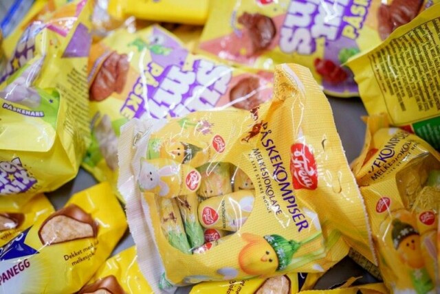 Tilbud på påskegodt dro ned prisveksten i april. Det er godt nytt for renta, ifølge økonomen.