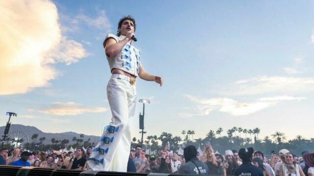 Benson Boone – her på Coachella – har meldt sin ankomst til Norge i november i arenaformat.