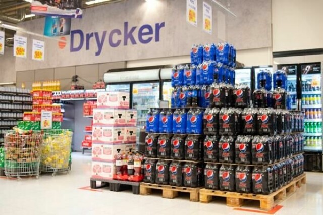 Nordmenn brukte mer penger på grensehandel i januar, februar og mars i år sammenlignet med samme periode i fjor. Her fra Charlottenberg shoppingsenter.