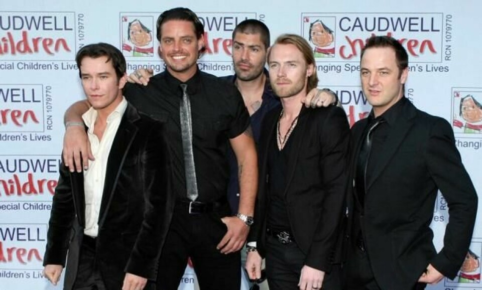 Boyzone fotografert i 2008: Fra venstre Stephen Gately, Keith Duffy, Shane Lynch, Ronan Keating og Mikey Graham. Et år senere døde Gately under en ferietur i Spania, 33 år gammel, Foto: AP Photo/Matt Dunham Boyzone fotografert i 2008: Fra venstre Stephen Gately, Keith Duffy, Shane Lynch, Ronan Keating og Mikey Graham. Et år senere døde Gately under en ferietur i Spania, 33 år gammel, Foto: AP Photo/Matt Dunham