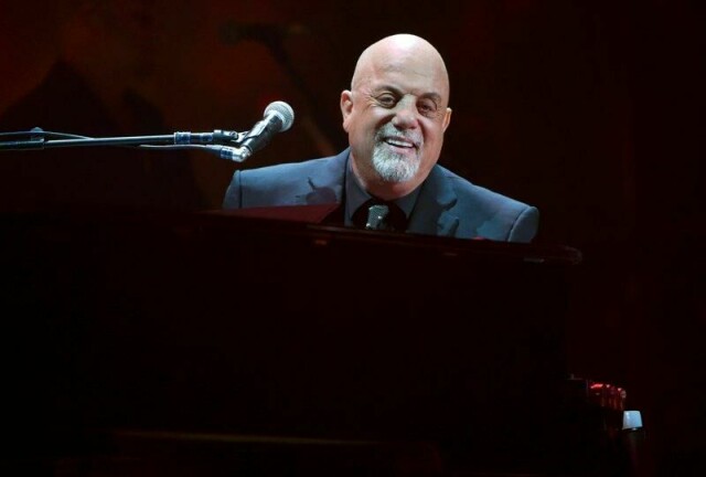 Billy Joel sendte en særegen hilsen til festivalpublikummet da dokumentaren viet ham hadde verdenspremiere.