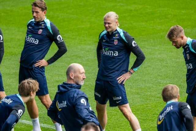 Erling Braut Haaland og de andre spillerne må forberede seg på en våt gressmatte på Ullevaal.