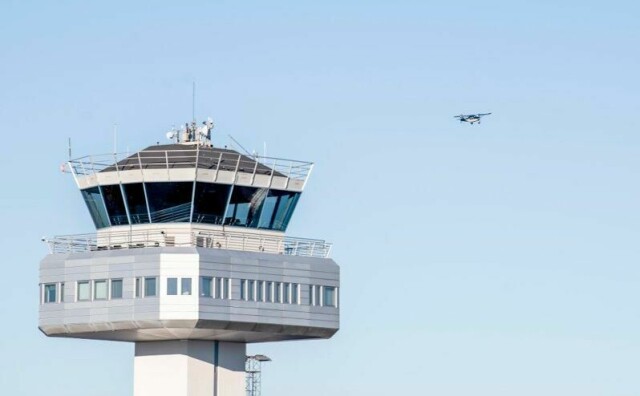 Flesland så seg nødt til å stenge for flytrafikk på grunn av ulovlig droneflyging.