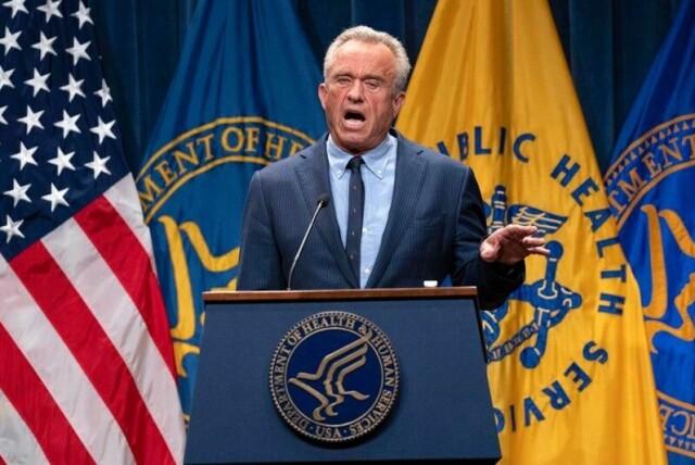 Helseminister Robert F. Kennedy Jr. kaster ut alle medlemmene i en vaksinerådgivningskomité.