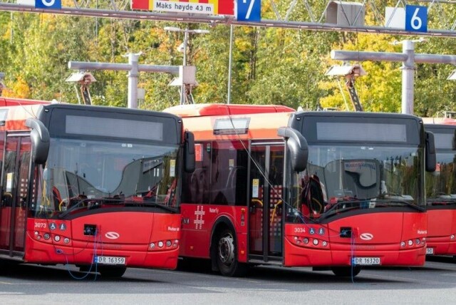 Unibuss holdt på å gå konkurs i fjor etter en vinter med store avvik og problemer. Nå blir Oslo kommune sittende med en del av regningen etter selskapets rekonstruksjon.