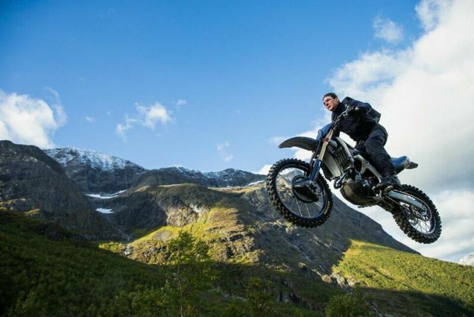 Noen få produksjoner stikker av med hele potten fra den norske incentivordningen mener bransjen, som ønsker en regelstyrt ordning uten et øvre tak, i likhet med den mange andre europeiske land har. Her er Tom Cruise under innspilling i Norge. Noen få produksjoner stikker av med hele potten fra den norske incentivordningen mener bransjen, som ønsker en regelstyrt ordning uten et øvre tak, i likhet med den mange andre europeiske land har. Her er Tom Cruise under innspilling i Norge. Foto: Christian Black / Paramount Pictures