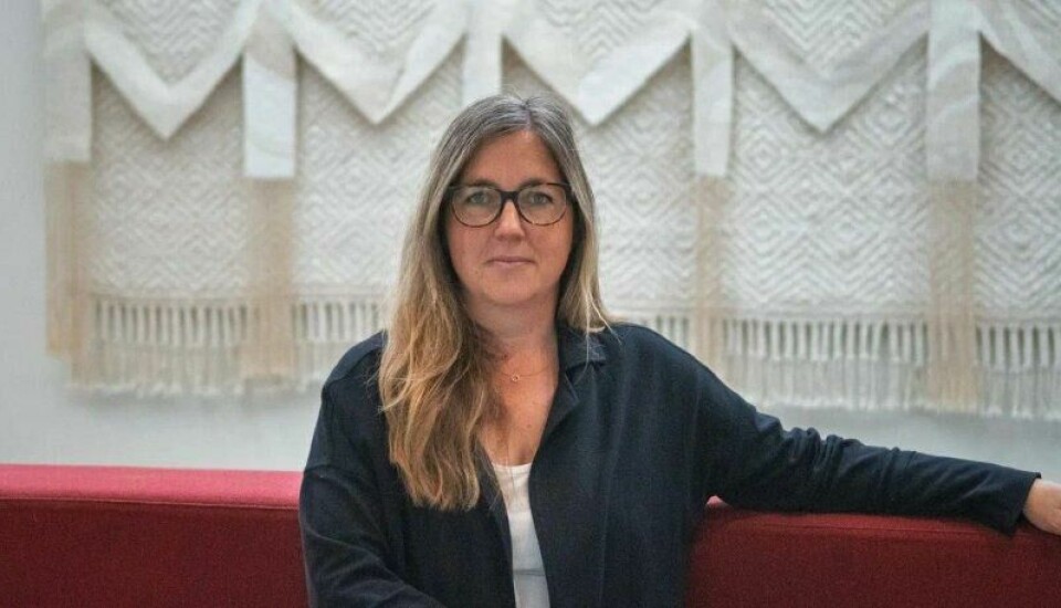 – Studien viser at mødre gradvis tar ansvaret for det mentale, koordinerende arbeidet i familielivet, sier Jenny Alsarve, forsker i sosiologi ved Örebro universitet. – Studien viser at mødre gradvis tar ansvaret for det mentale, koordinerende arbeidet i familielivet, sier Jenny Alsarve, forsker i sosiologi ved Örebro universitet. Foto: Jerry Gray/Örebro universitet