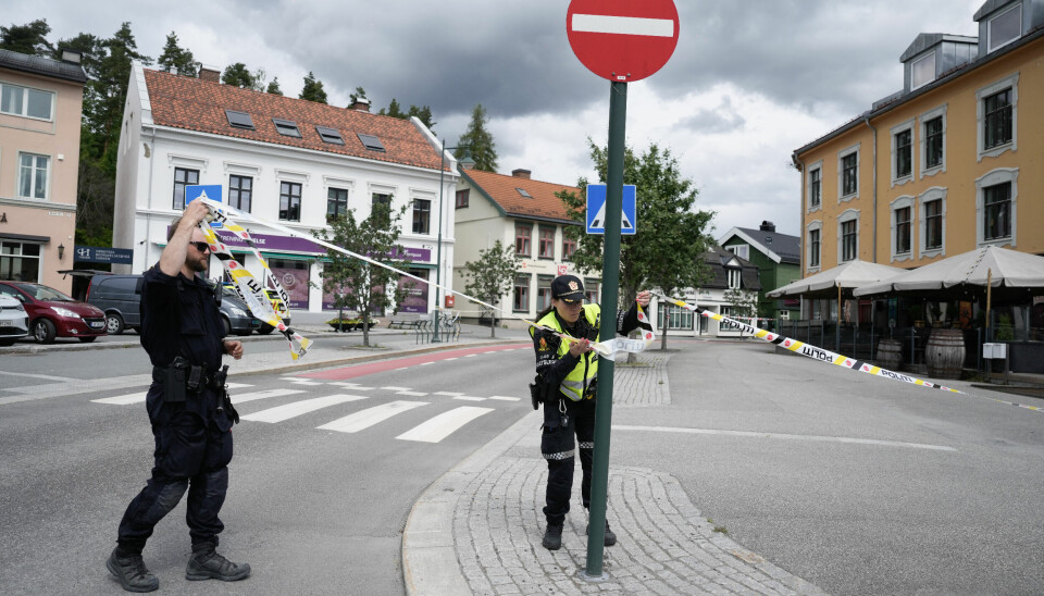 En mann er skutt av politiet på Hønefoss etter at de rykket ut til en voldshendelse.