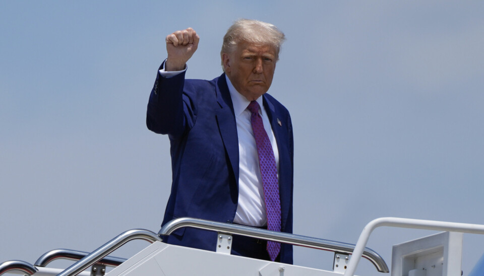 Eventuelle protester under lørdagens militærparade i Washington, som sammenfaller med Donald Trumps 79-årsdag, vil bli slått hardt ned på, advarer presidenten.
