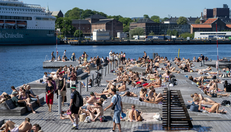 I Sør-Norge er det bare å finne fram badetøyet.
