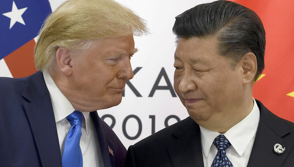 USA og Kina er enige om en handelsavtale, hevder USAs president Donald Trump (t.v.) Ifølge ham er det eneste som gjenstår, endelig godkjenning fra ham selv og Kinas president Xi Jinping (t.h).