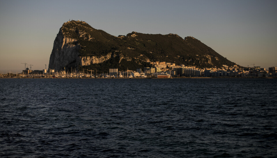 Gibraltar ligger helt på sørspissen av det spanske fastlandet, men ble avstått til britene ved freden i Utrecht i 1713.