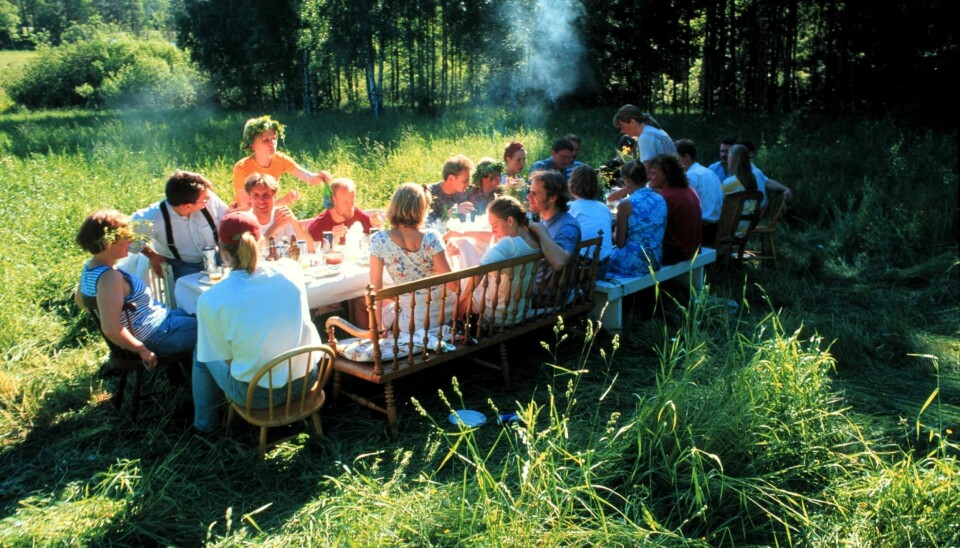 Akan forteller at en del bedrifter har greid å snu dette med mye drikking på jobbfester. For noen har løsningen vært at man ikke lenger har festen i kantina, men et annet sted.