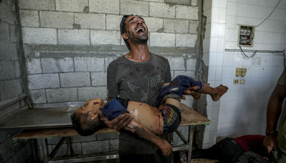 EN palestinsk mann roper ut sin fortvilelse etter drapet på et familiemedlem i Gaza i august i fjor.