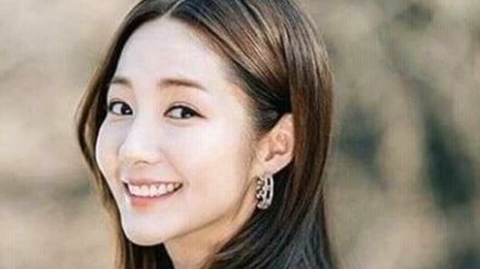 «Kim Mi-soo forlot oss plutselig 5. januar. De etterlatte er i dyp sorg over denne plutselige tragedien», heter det i en offisiell uttalelse.(Skjermdump fra Twitter)