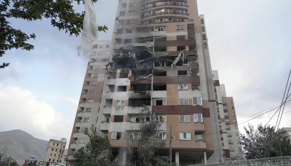 Skader på en boligblokk i Teheran.