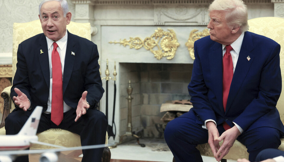 USA sier Israel har gjennomført angrepet uten amerikansk hjelp. USAs president Donald Trump (t.h.) sier han stadig håper å få Iran til forhandlingsbordet. Her fra da han tok imot Israels statsminister Benjamin Netanyahu i Det hvite hus i april.