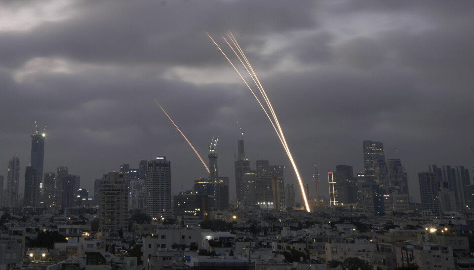 Natt til lørdag var det israelske rakettskjoldet Iron Dome i gang med å avskjære iranske raketter over storbyen Tel Aviv.