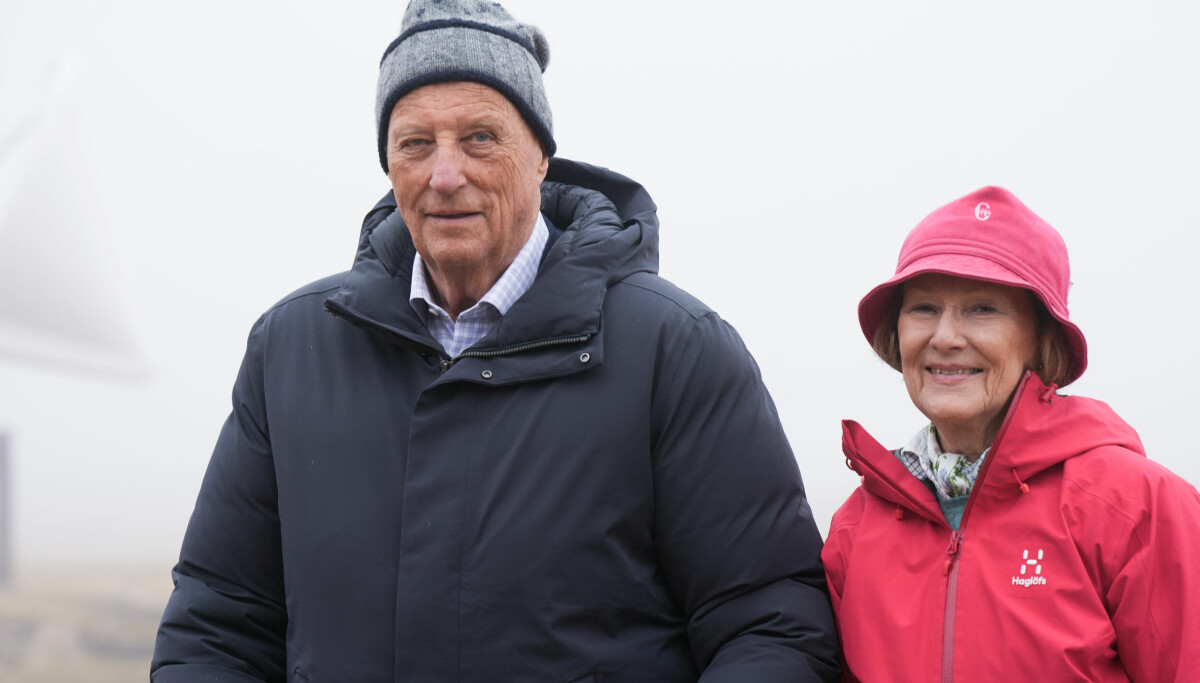 Kongeparet på historisk Bjørnøya-besøk: – Viktig at det bor folk her