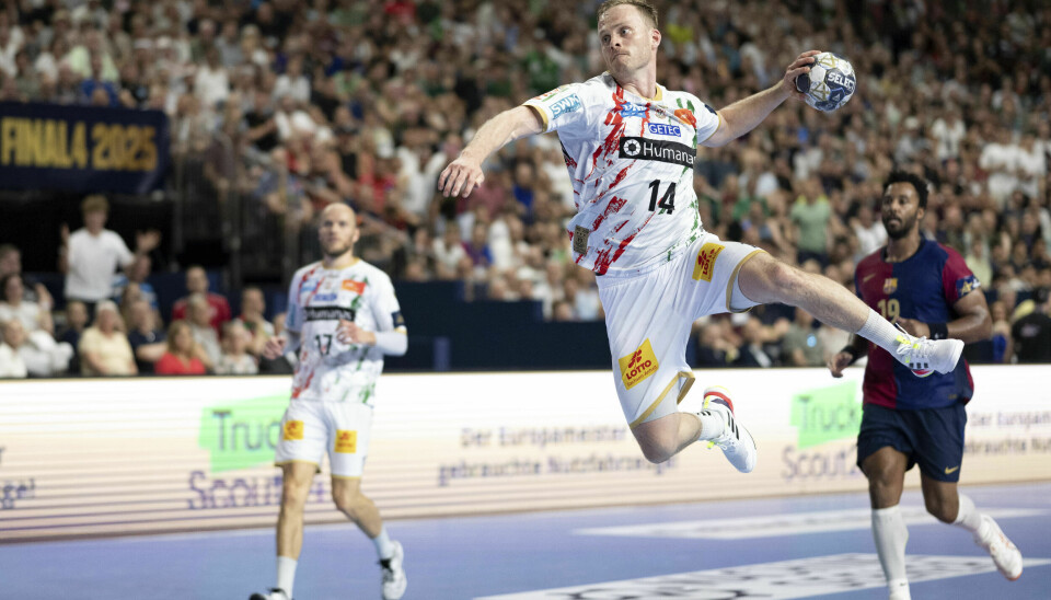 Omar Ingi Magnusson scoret 11 mål da Magdeburg slo Barcelona i en dramatisk semifinale i mesterligaen håndball.