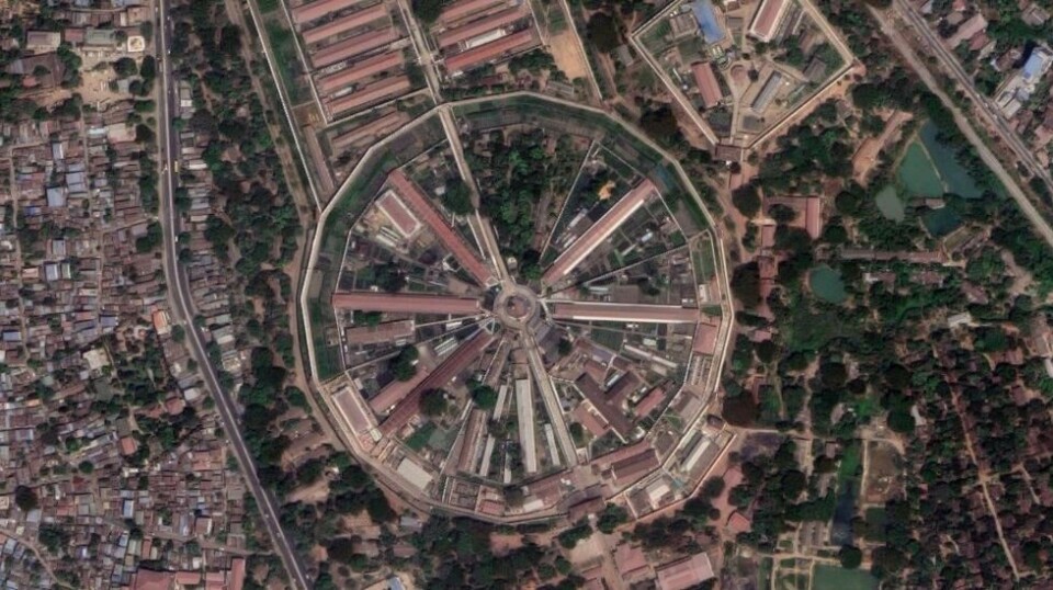 Det klokkeformede 130 år gamle fengslet Insein er kjent som Myanmars torturkammer. Hva som foregår innenfor fengslets vegger får man kun vite via fanger som slipper ut.