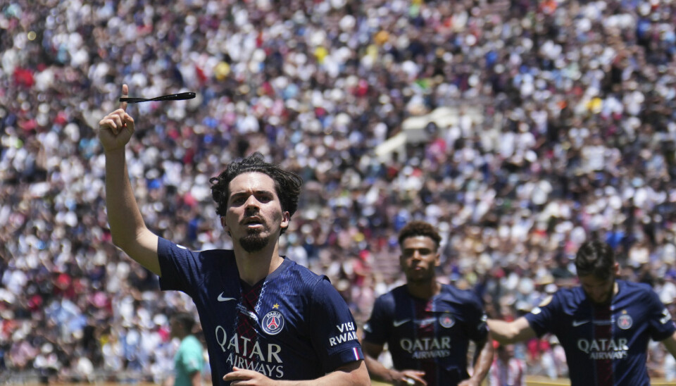 Vitinha jubler etter å ha scoret for PSG mot Atlético Madrid i klubb-VM på Rose Bowl i Pasadena.