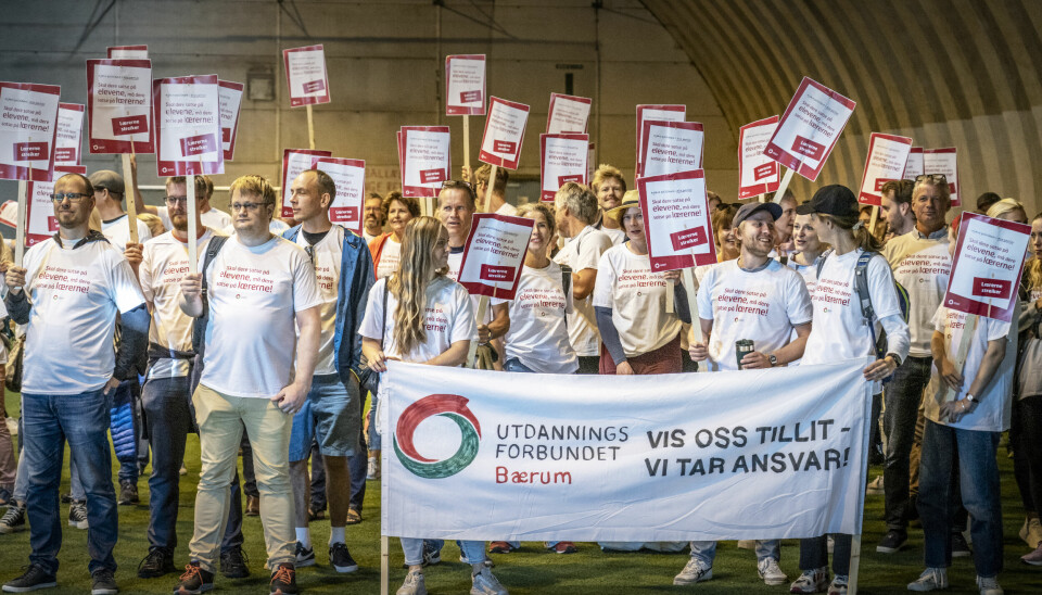 165 lærere ved flere grunnskoler og tre videregående skoler i Bærum ble i september 2022 tatt ut i streik, her i Bærumshallen i Sandvika der det var informasjonsmøte. Et par uker senere ble streiken avsluttet med tvungen lønnsnemnd.