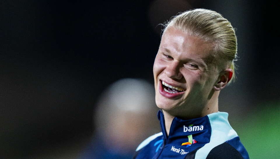 Erling Braut Haaland bruker noen av fotballmillionene sine til å investere i det norske bagasjemerket dB. Også laksemilliardæren Gustav Magnar Witzøe blar opp.